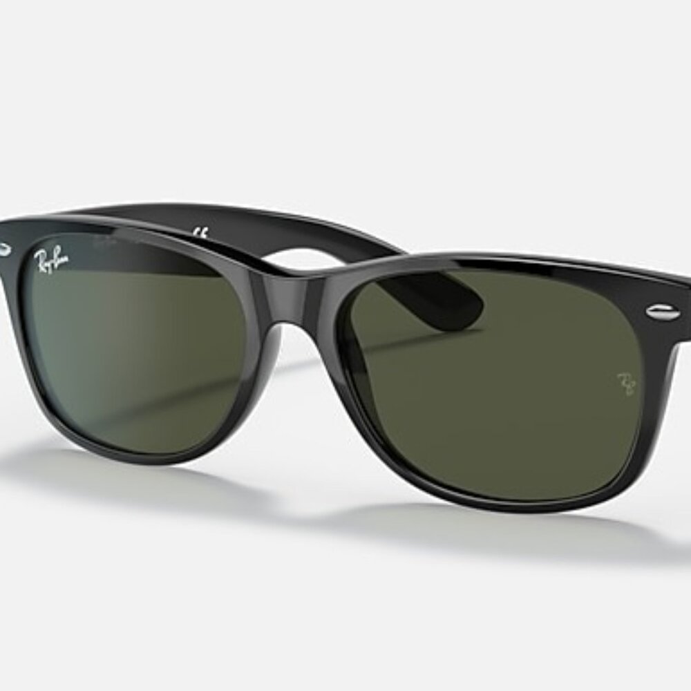 NEW RAY-BAN Sunglasses – Polished Black Frame, G-15 Green Lenses